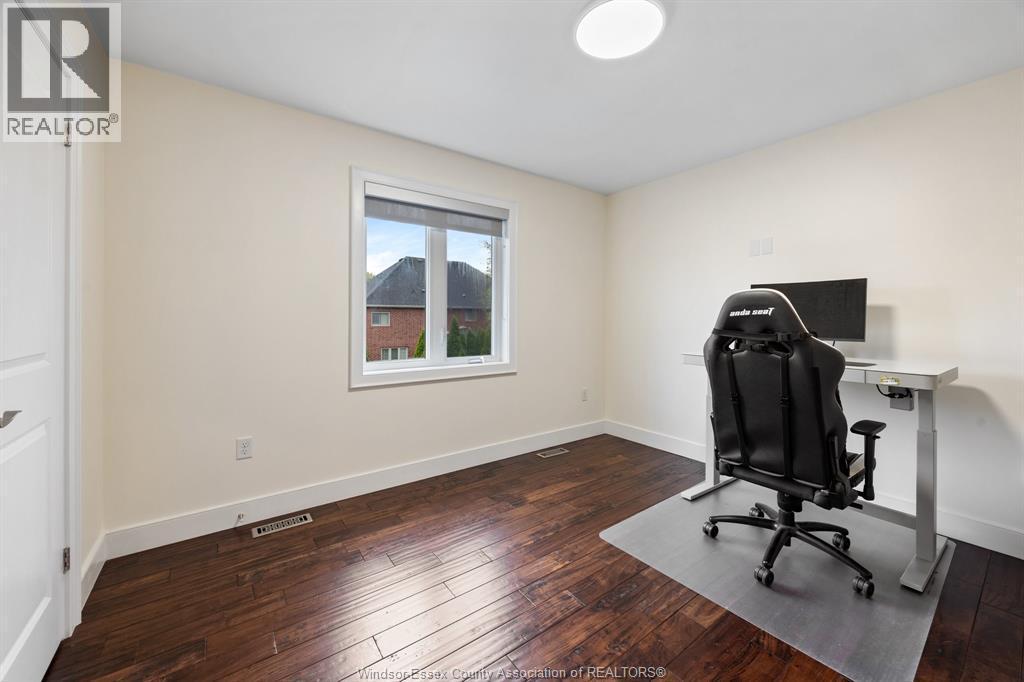 1335 Maple, Lasalle, ON - Indoor Photo Showing Office