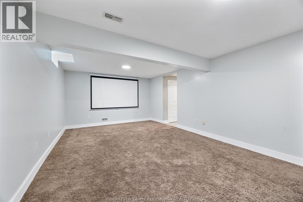 1335 Maple, Lasalle, ON - Indoor Photo Showing Other Room