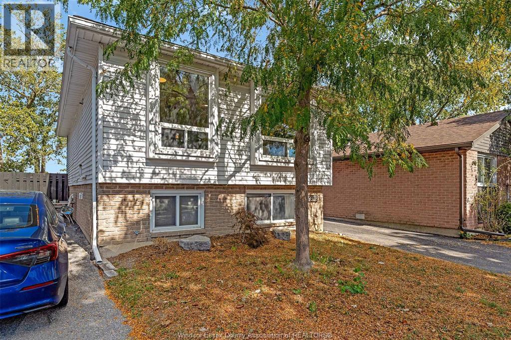 9978 Forest Glade Court Unit# 5, Windsor, ON - Outdoor