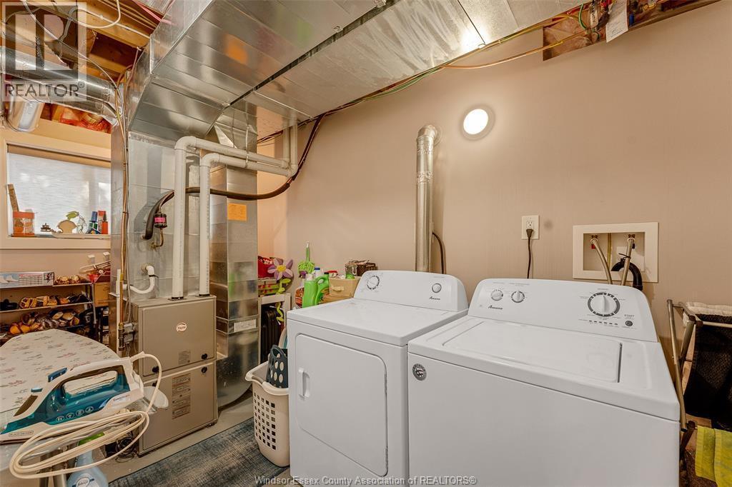 9978 Forest Glade Court Unit# 5, Windsor, ON - Indoor Photo Showing Laundry Room