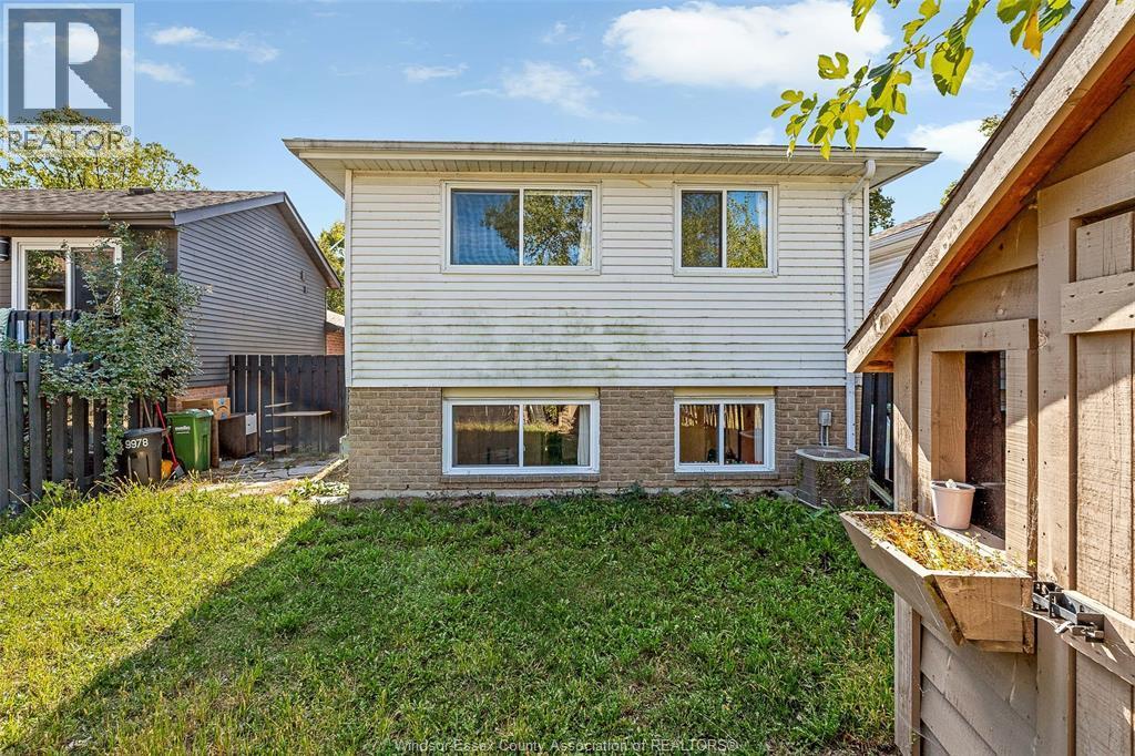 9978 Forest Glade Court Unit# 5, Windsor, ON - Outdoor With Exterior