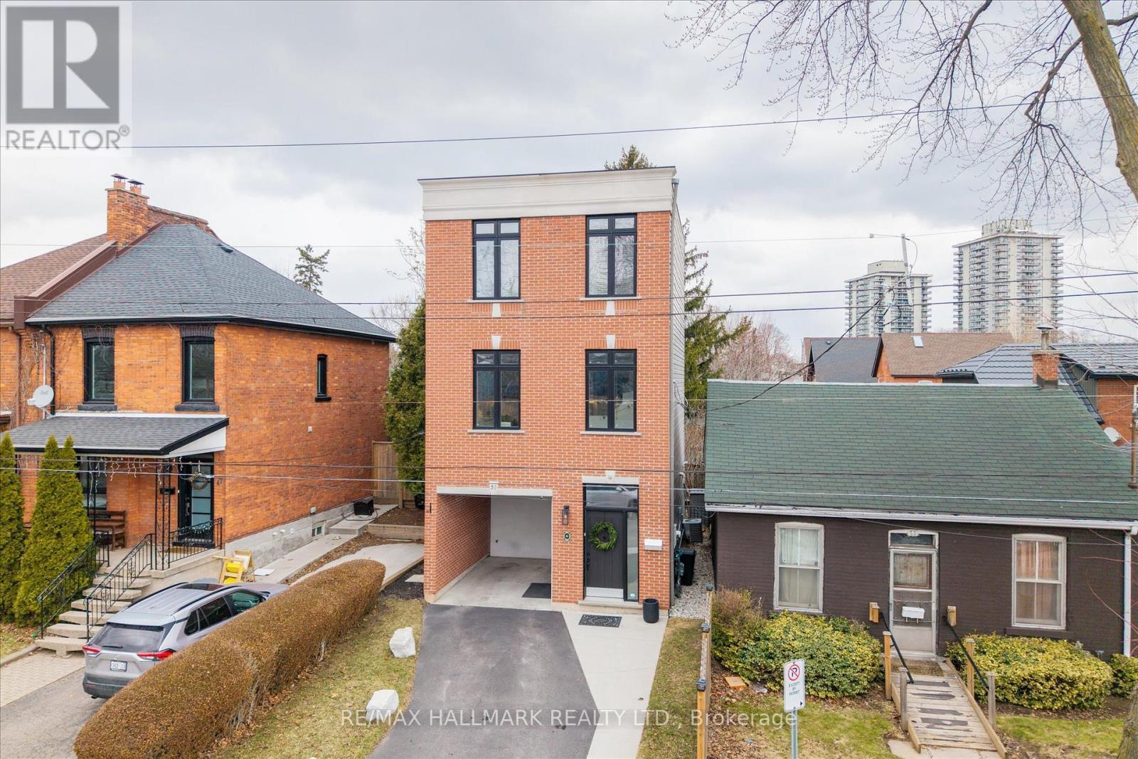 53 Wood Street E, Hamilton, ON - Outdoor With Exterior
