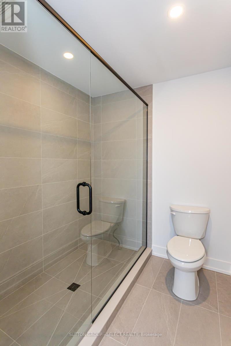 151 - 1965 Upperpoint Gate, London South (South B), ON - Indoor Photo Showing Bathroom