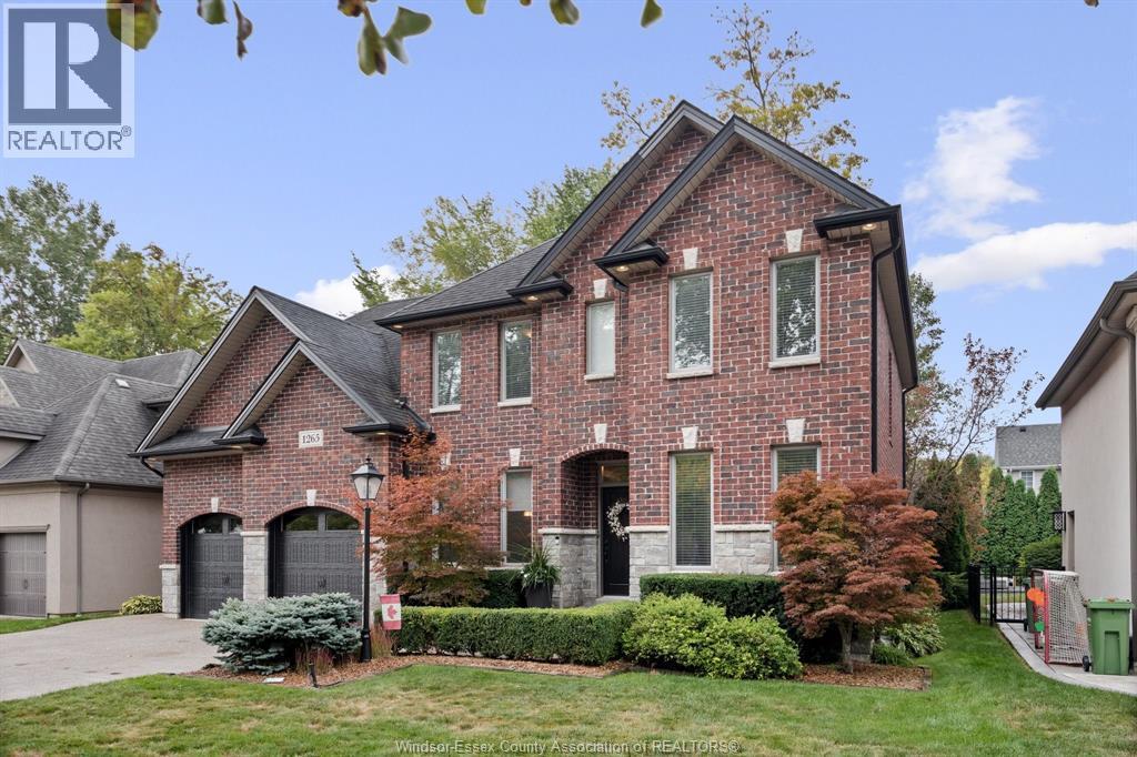 1265 Maple, Lasalle, ON - Outdoor