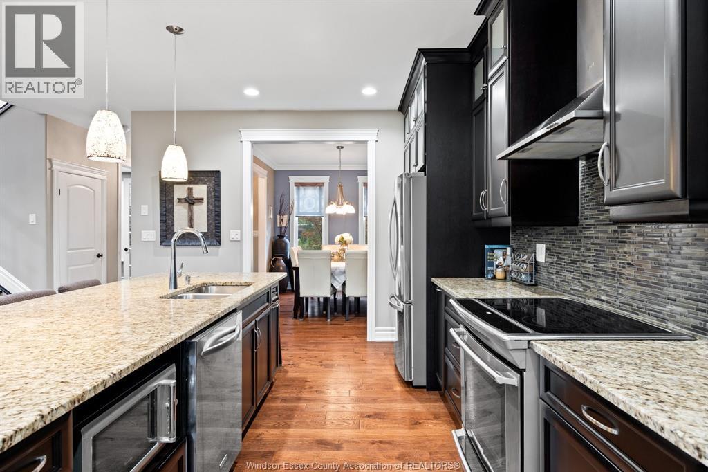 1265 Maple, Lasalle, ON - Indoor Photo Showing Kitchen With Double Sink With Upgraded Kitchen