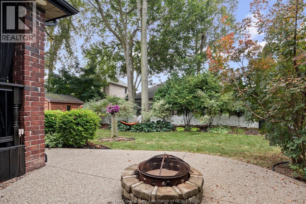 1265 Maple, Lasalle, ON - Outdoor