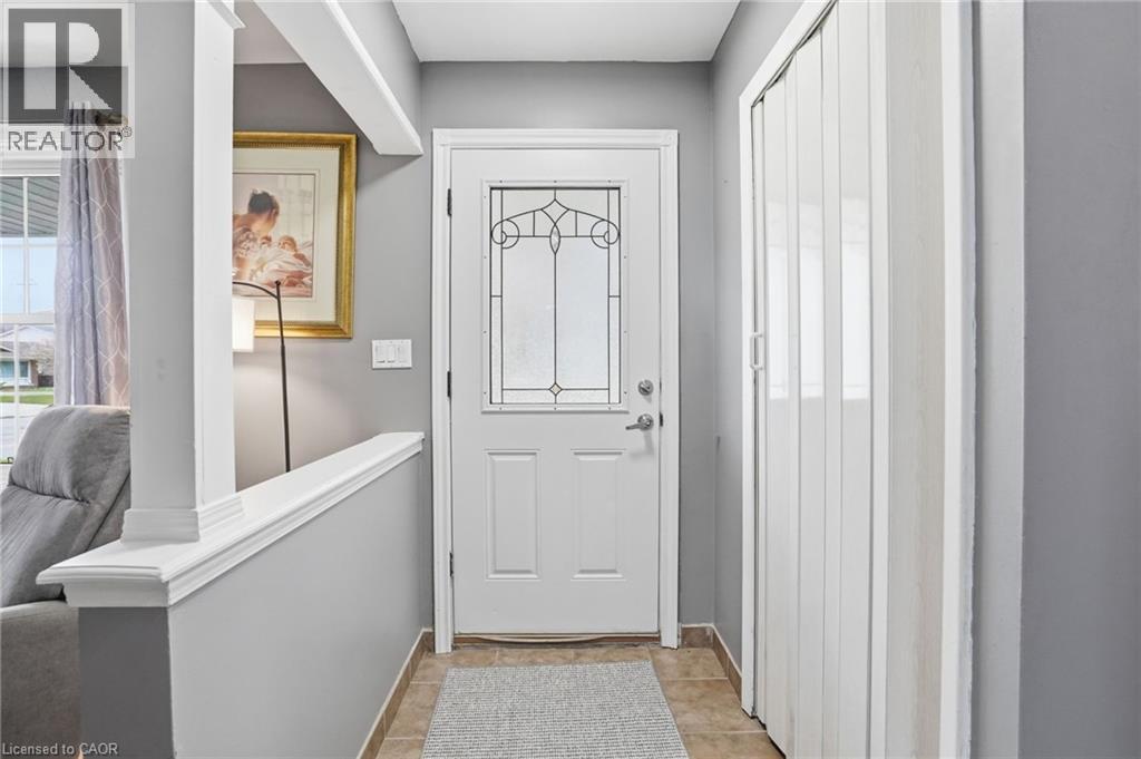 4 Clifton Downs Road, Hamilton, ON - Indoor Photo Showing Other Room