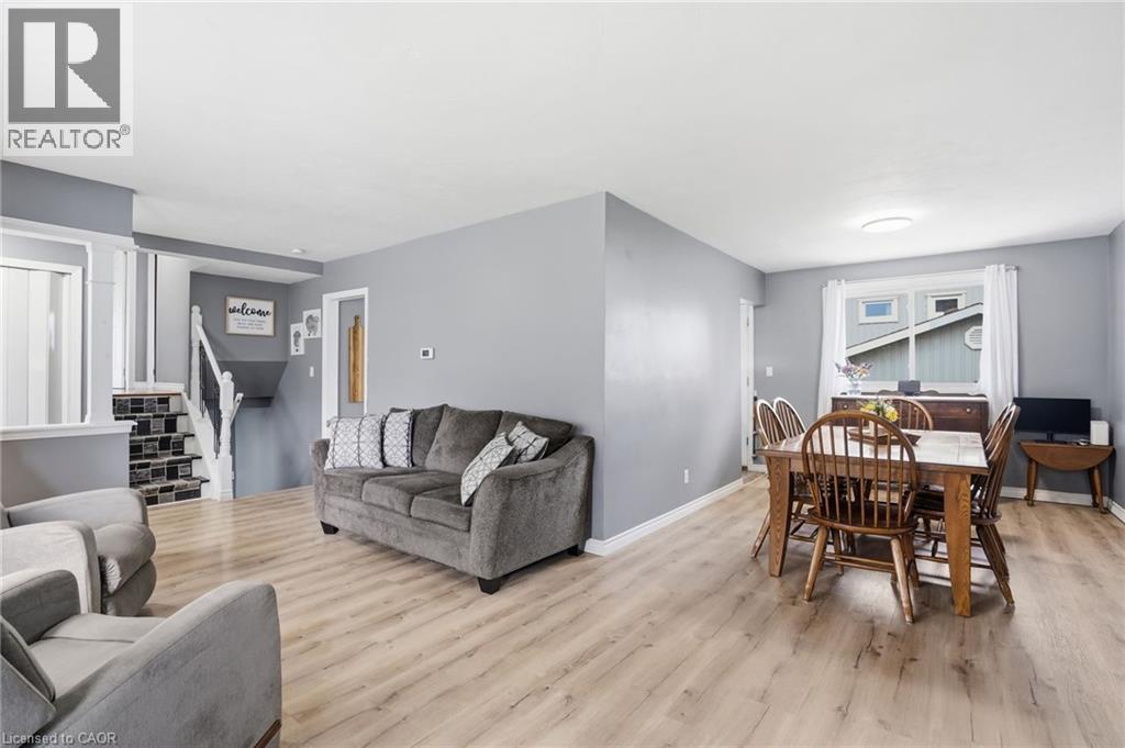 4 Clifton Downs Road, Hamilton, ON - Indoor