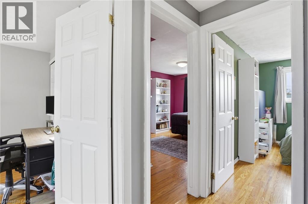 4 Clifton Downs Road, Hamilton, ON - Indoor Photo Showing Other Room