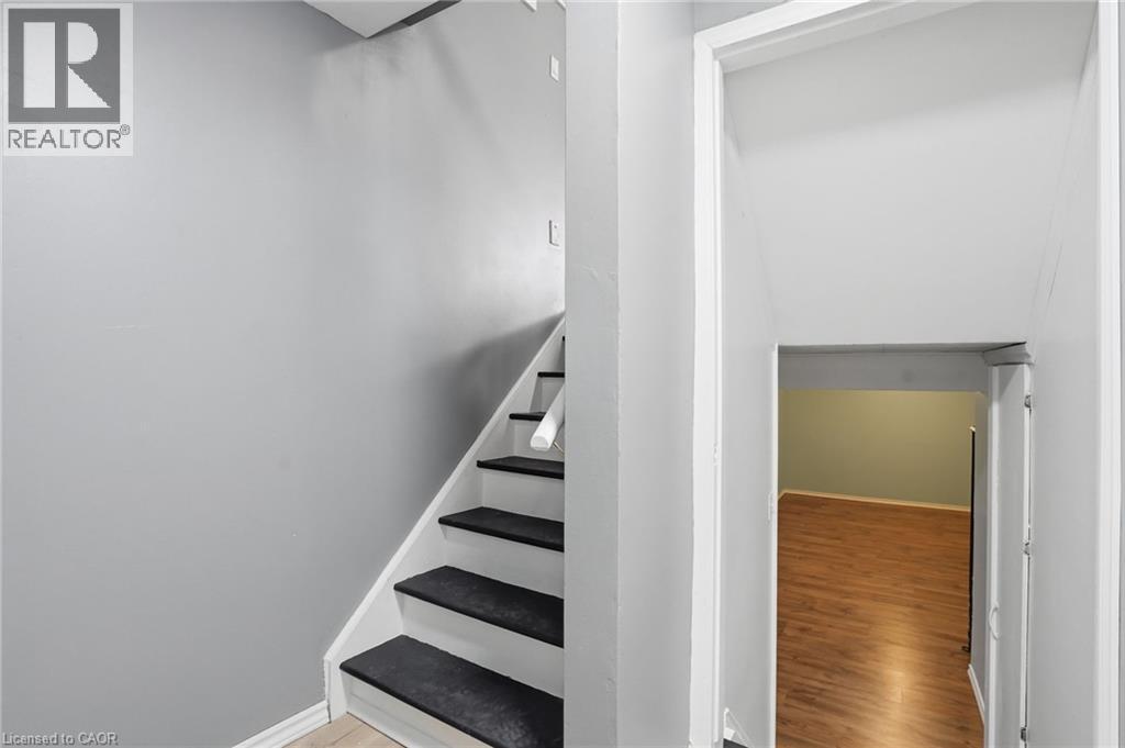 4 Clifton Downs Road, Hamilton, ON - Indoor Photo Showing Other Room