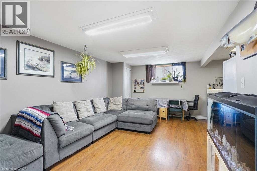 4 Clifton Downs Road, Hamilton, ON - Indoor
