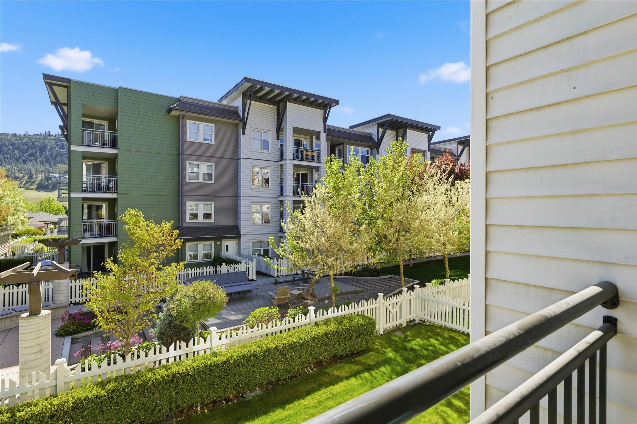 214-547 Yates Road, Kelowna, BC - Outdoor