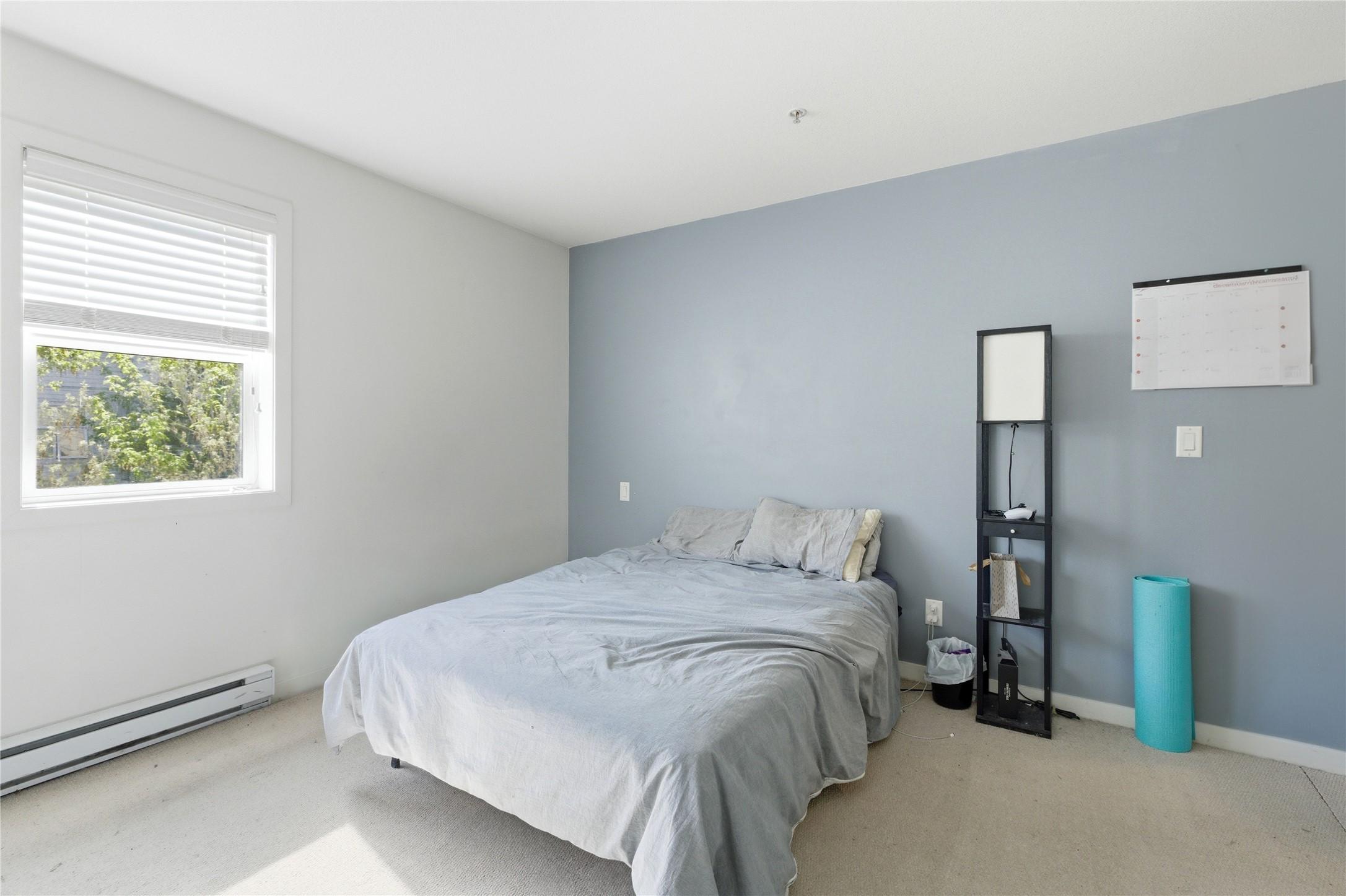 214-547 Yates Road, Kelowna, BC - Indoor Photo Showing Bedroom