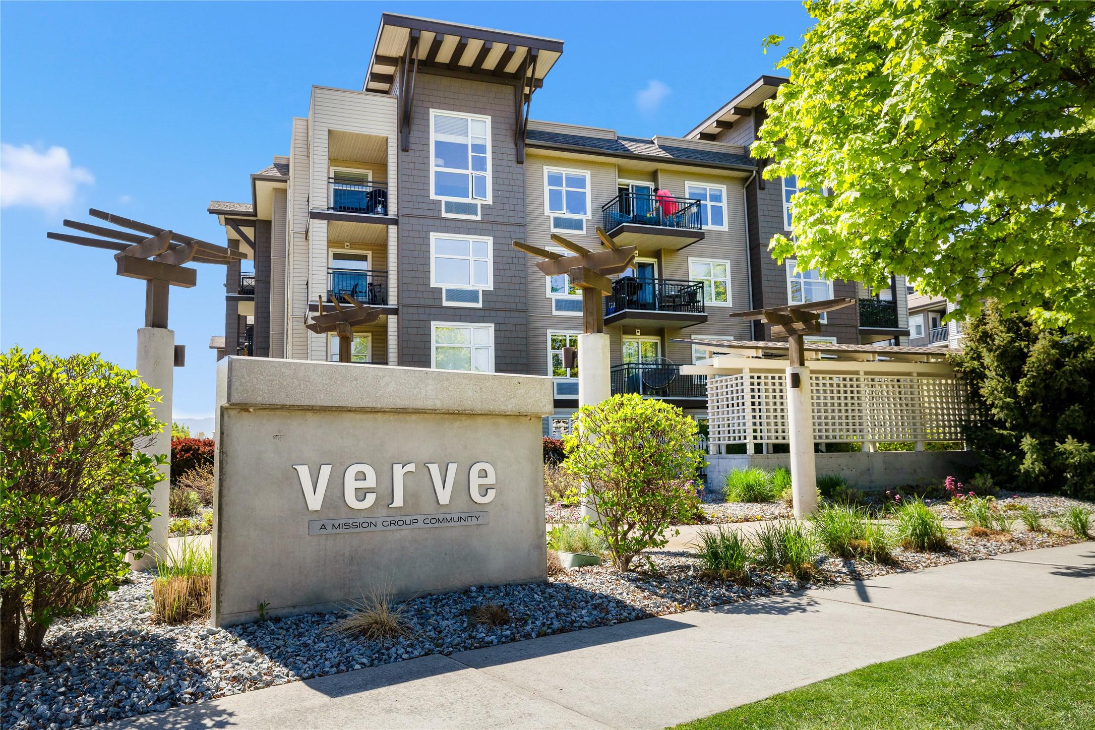 214-547 Yates Road, Kelowna, BC - Outdoor With Facade