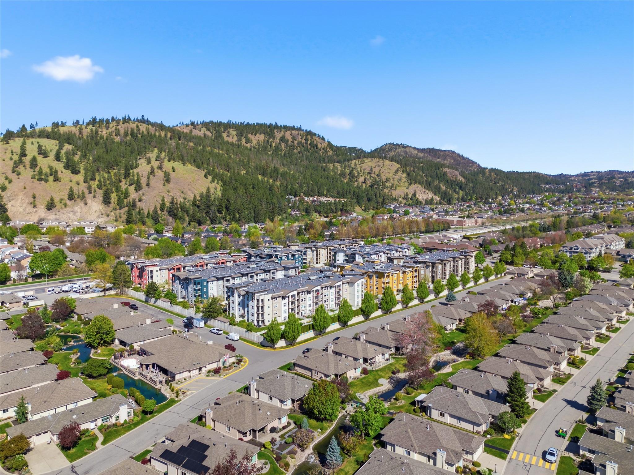214-547 Yates Road, Kelowna, BC - Outdoor With View