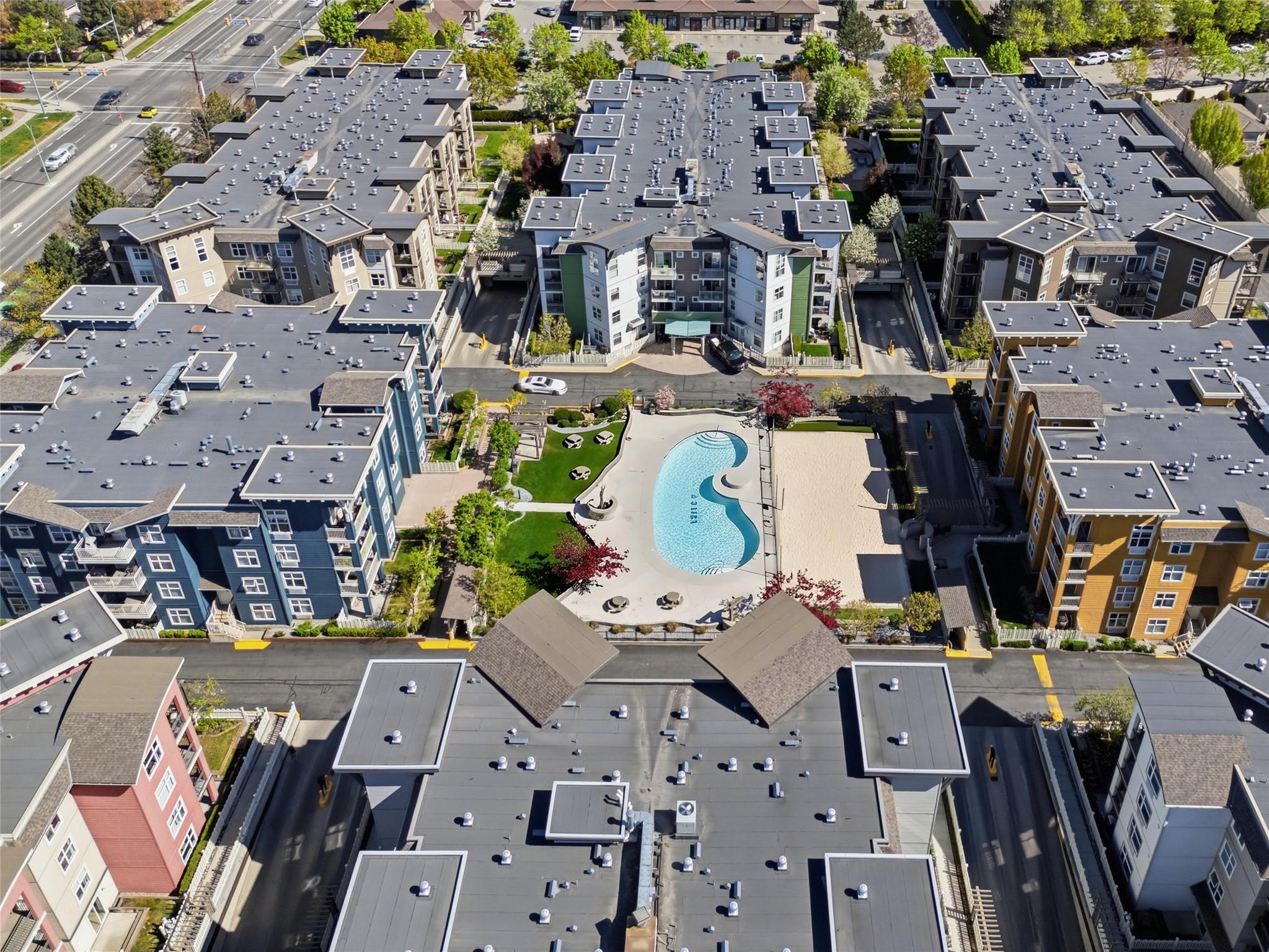214-547 Yates Road, Kelowna, BC - Outdoor With View