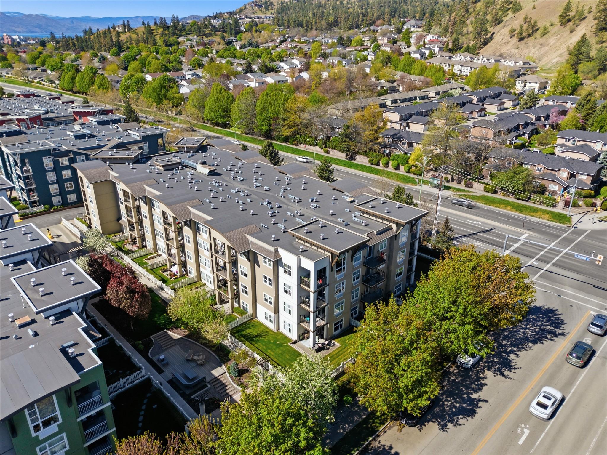 214-547 Yates Road, Kelowna, BC - Outdoor With View