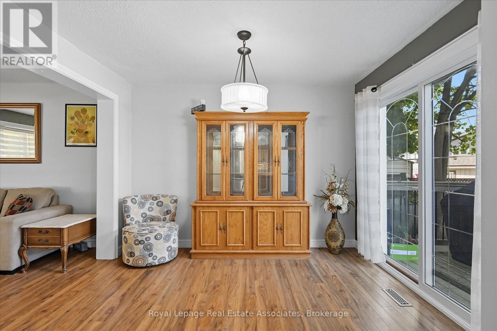 107 Billington Crescent, Hamilton, ON - Indoor Photo Showing Other Room
