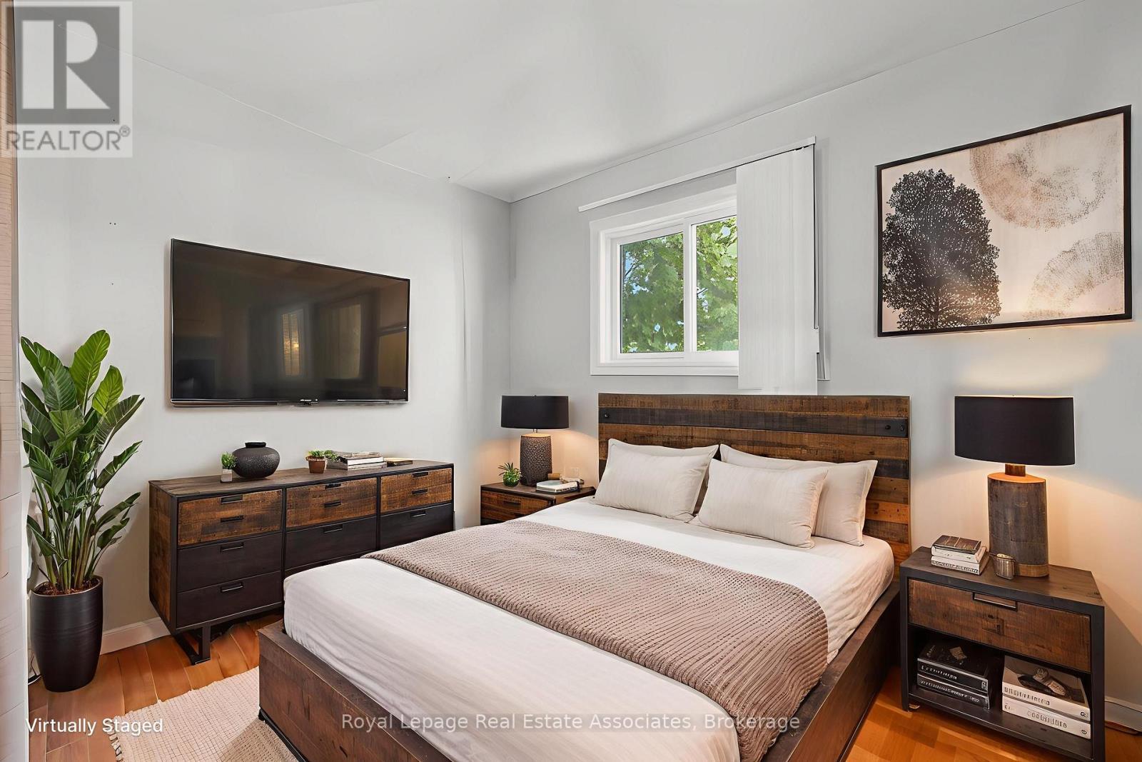 Virtually Staged - 107 Billington Crescent, Hamilton, ON - Indoor Photo Showing Bedroom