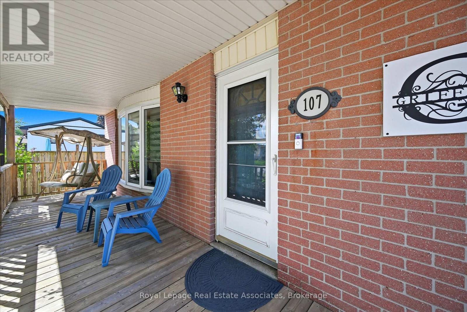 107 Billington Crescent, Hamilton, ON - Outdoor With Deck Patio Veranda With Exterior