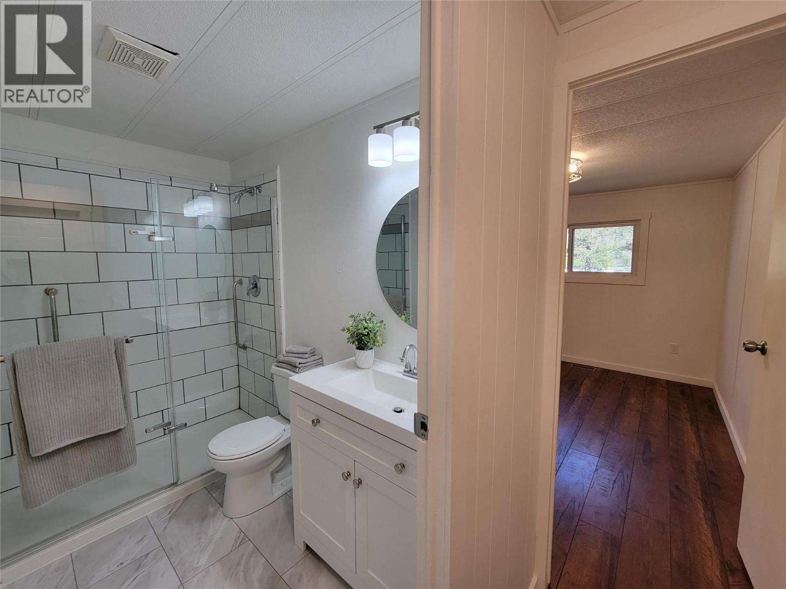 1514 Highway 3A Unit# 3, Keremeos, BC