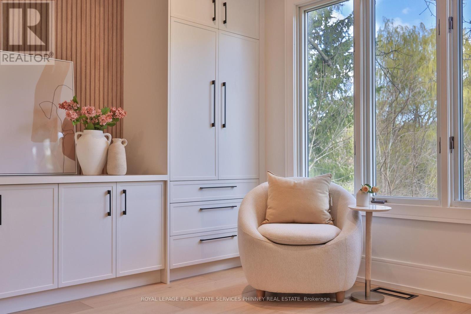 1340 Contour Drive, Mississauga, ON - Indoor Photo Showing Other Room