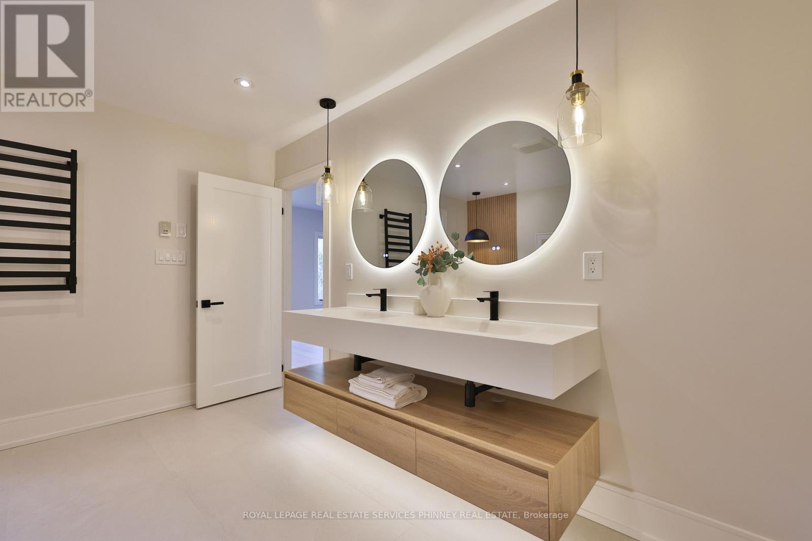 1340 Contour Drive, Mississauga, ON - Indoor Photo Showing Bathroom