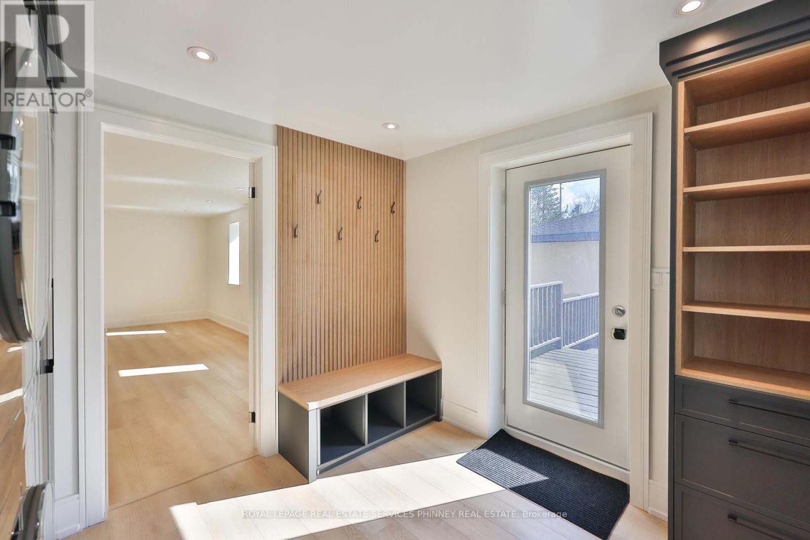 1340 Contour Drive, Mississauga, ON - Indoor Photo Showing Other Room