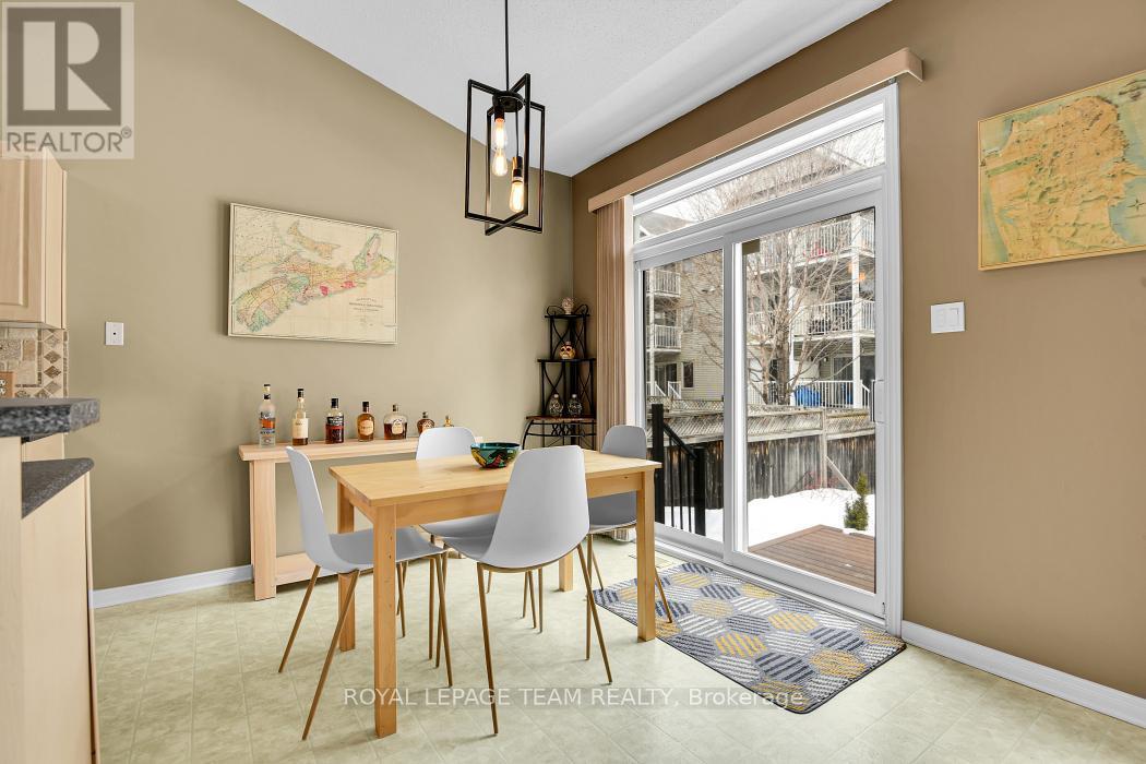 162 Redcliff Avenue, Ottawa, ON - Indoor Photo Showing Dining Room