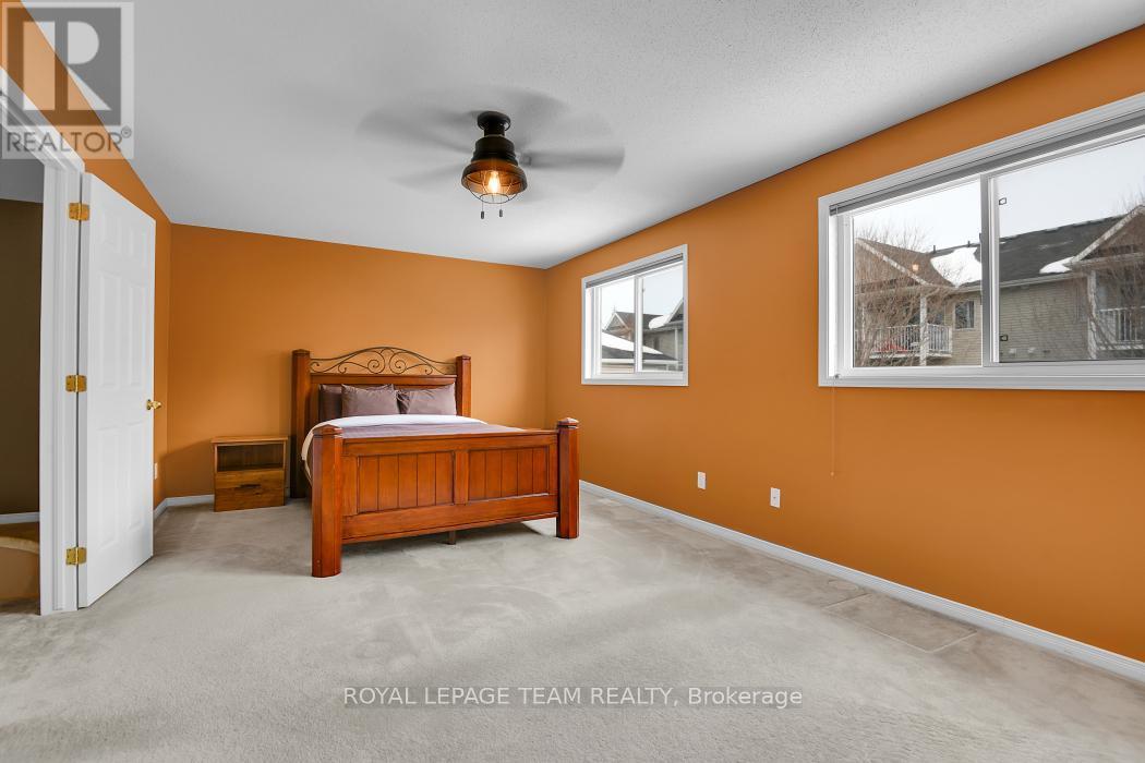 162 Redcliff Avenue, Ottawa, ON - Indoor Photo Showing Bedroom