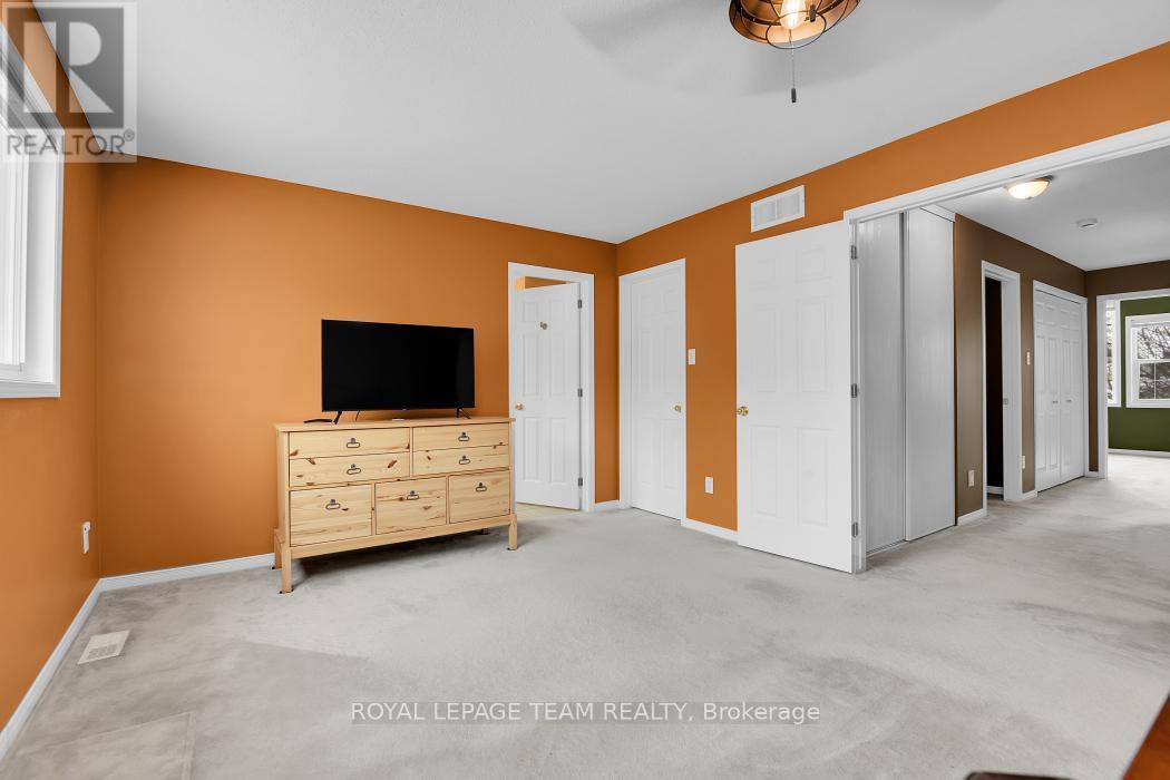 162 Redcliff Avenue, Ottawa, ON - Indoor Photo Showing Other Room