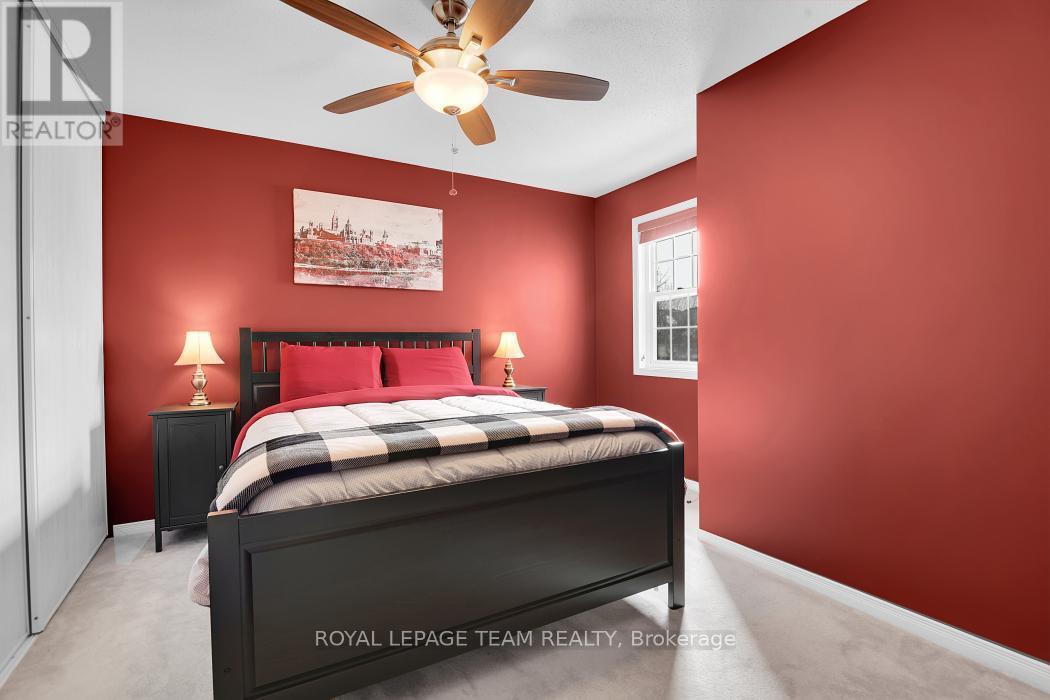 162 Redcliff Avenue, Ottawa, ON - Indoor Photo Showing Bedroom