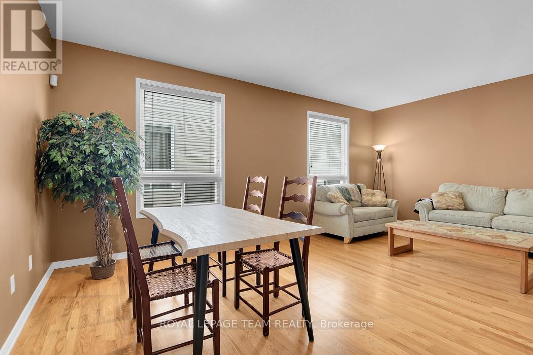 162 Redcliff Avenue, Ottawa, ON - Indoor Photo Showing Other Room