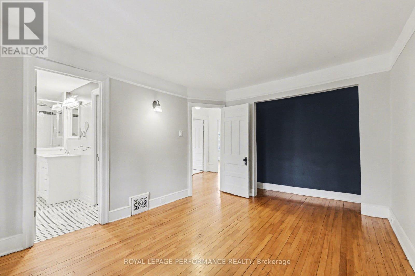 primary bedroom - 506 Wentworth Avenue, Ottawa, ON - Indoor Photo Showing Other Room