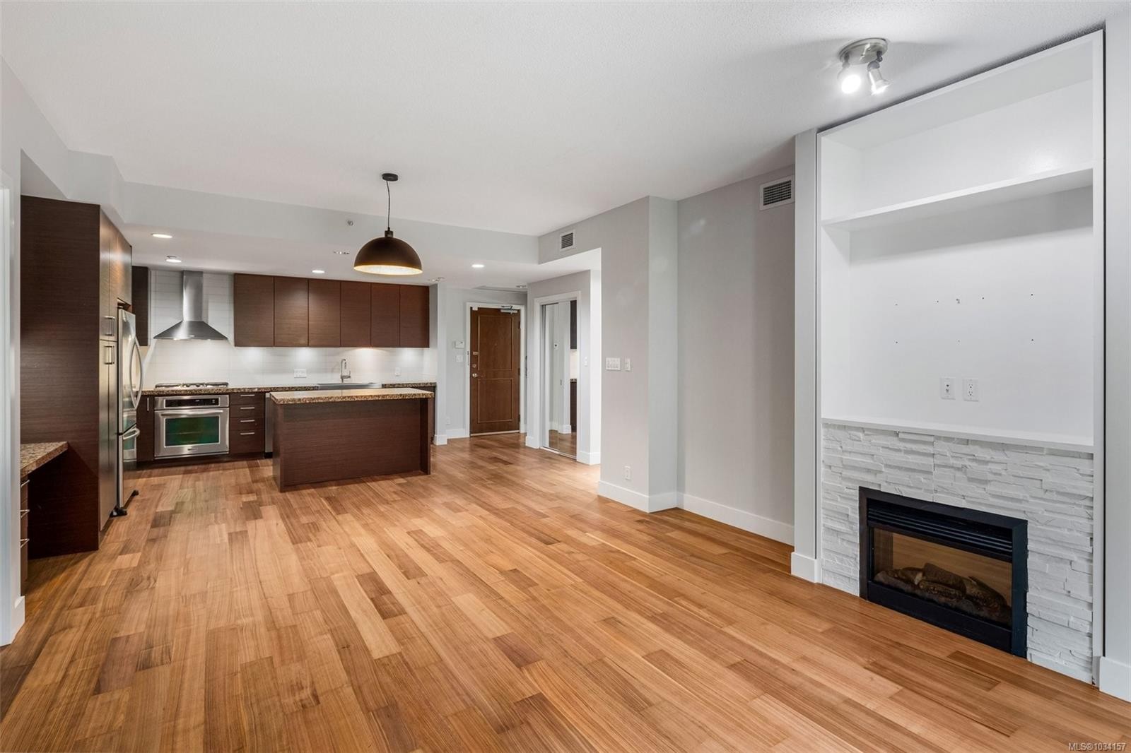#113-1400 Lynburne Pl, Langford, BC - Indoor With Fireplace