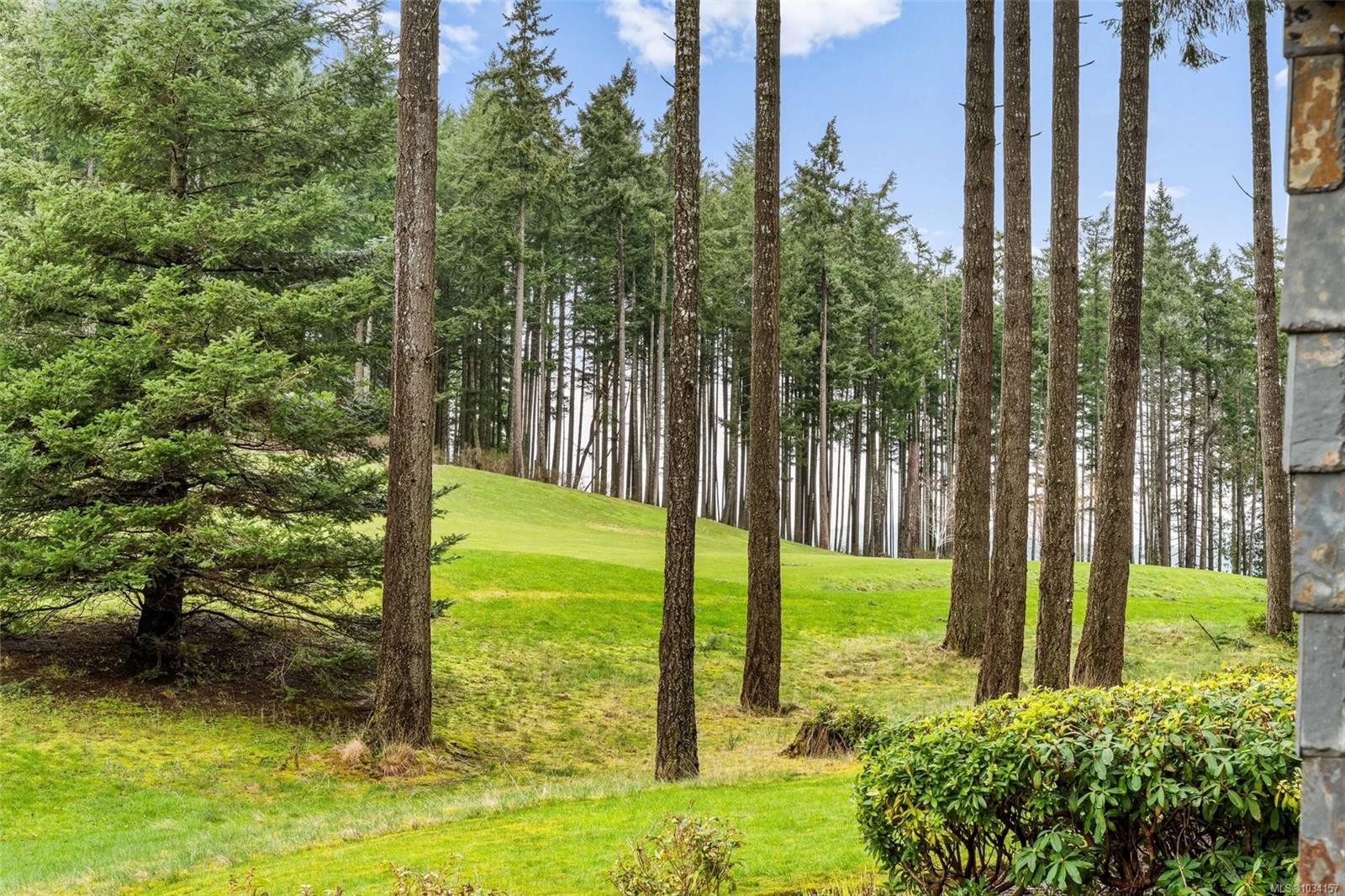 #113-1400 Lynburne Pl, Langford, BC - Outdoor
