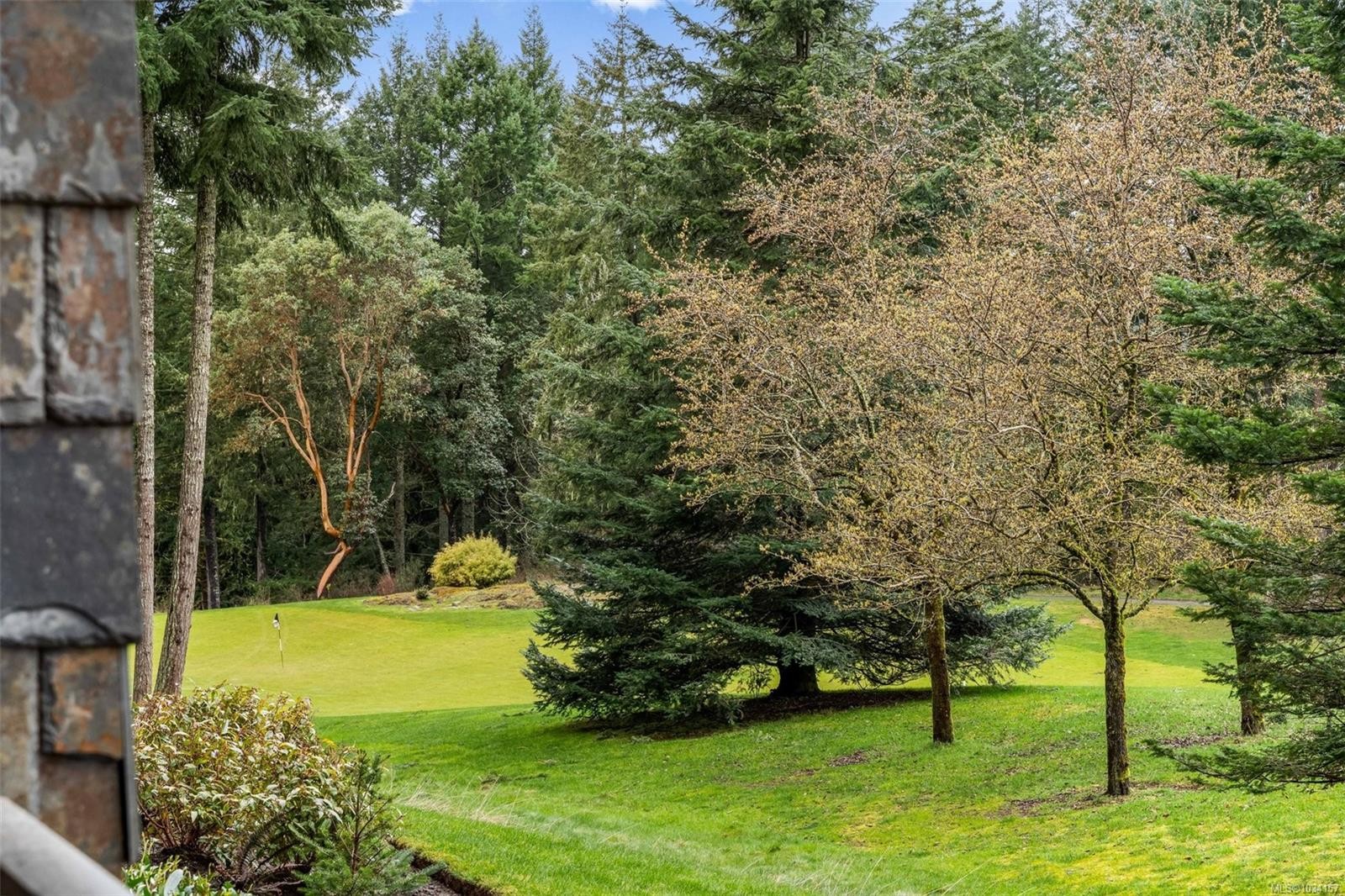#113-1400 Lynburne Pl, Langford, BC - Outdoor