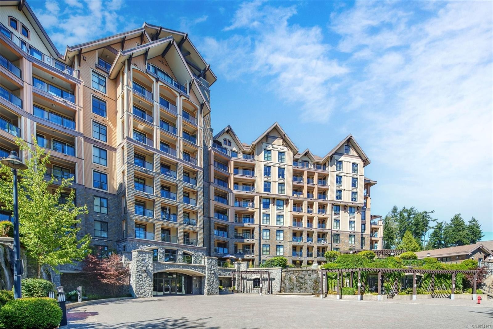 #113-1400 Lynburne Pl, Langford, BC - Outdoor With Facade