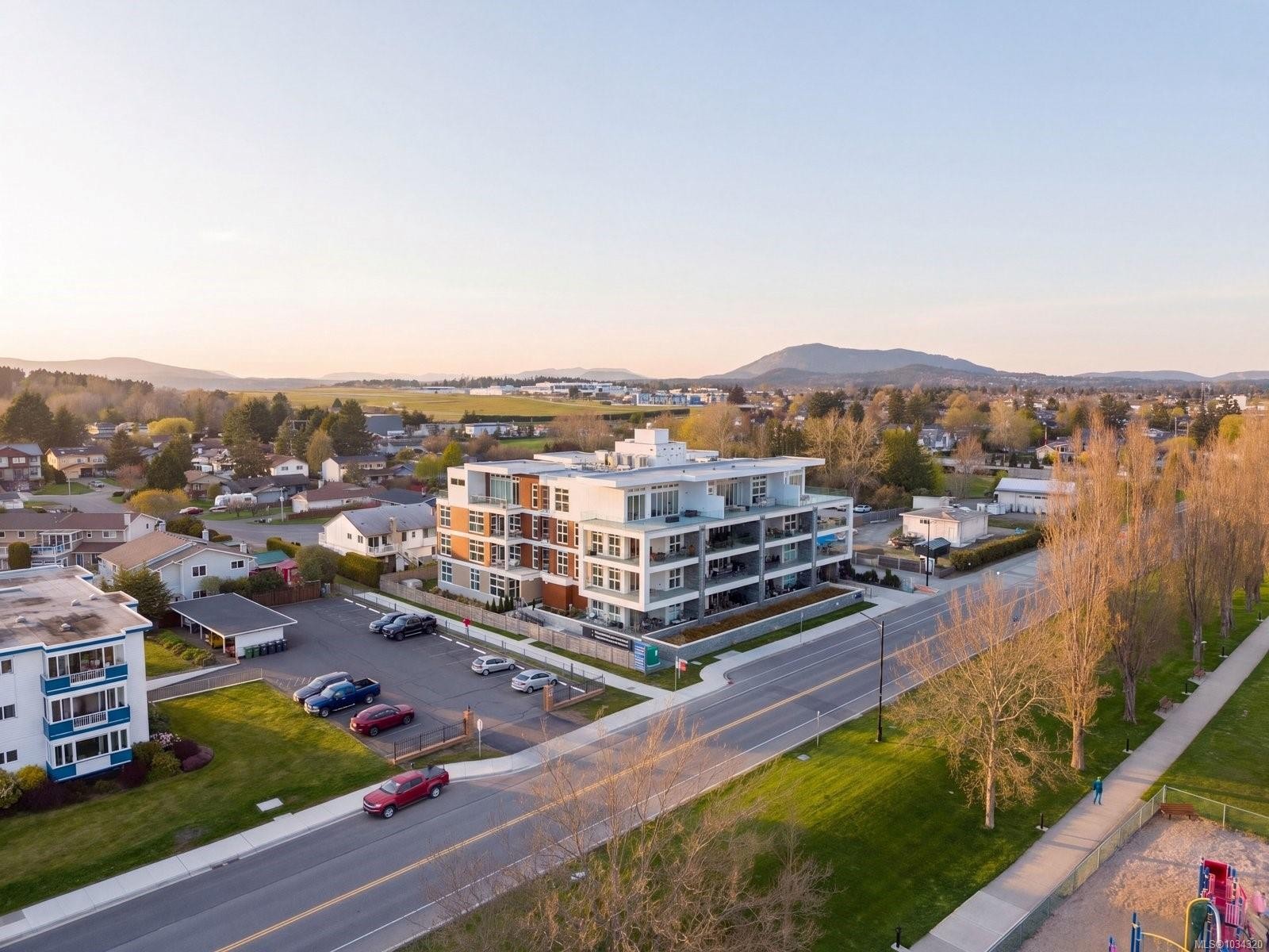 #108-9570 Fifth St, Sidney, BC - Outdoor With View