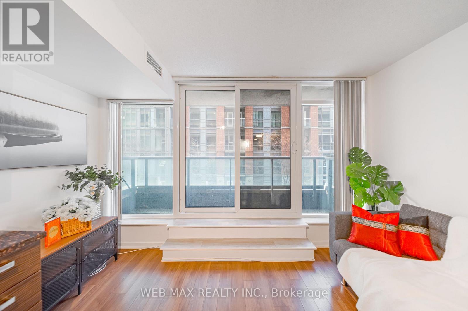 205 - 36 Lisgar Street, Toronto, ON - Indoor