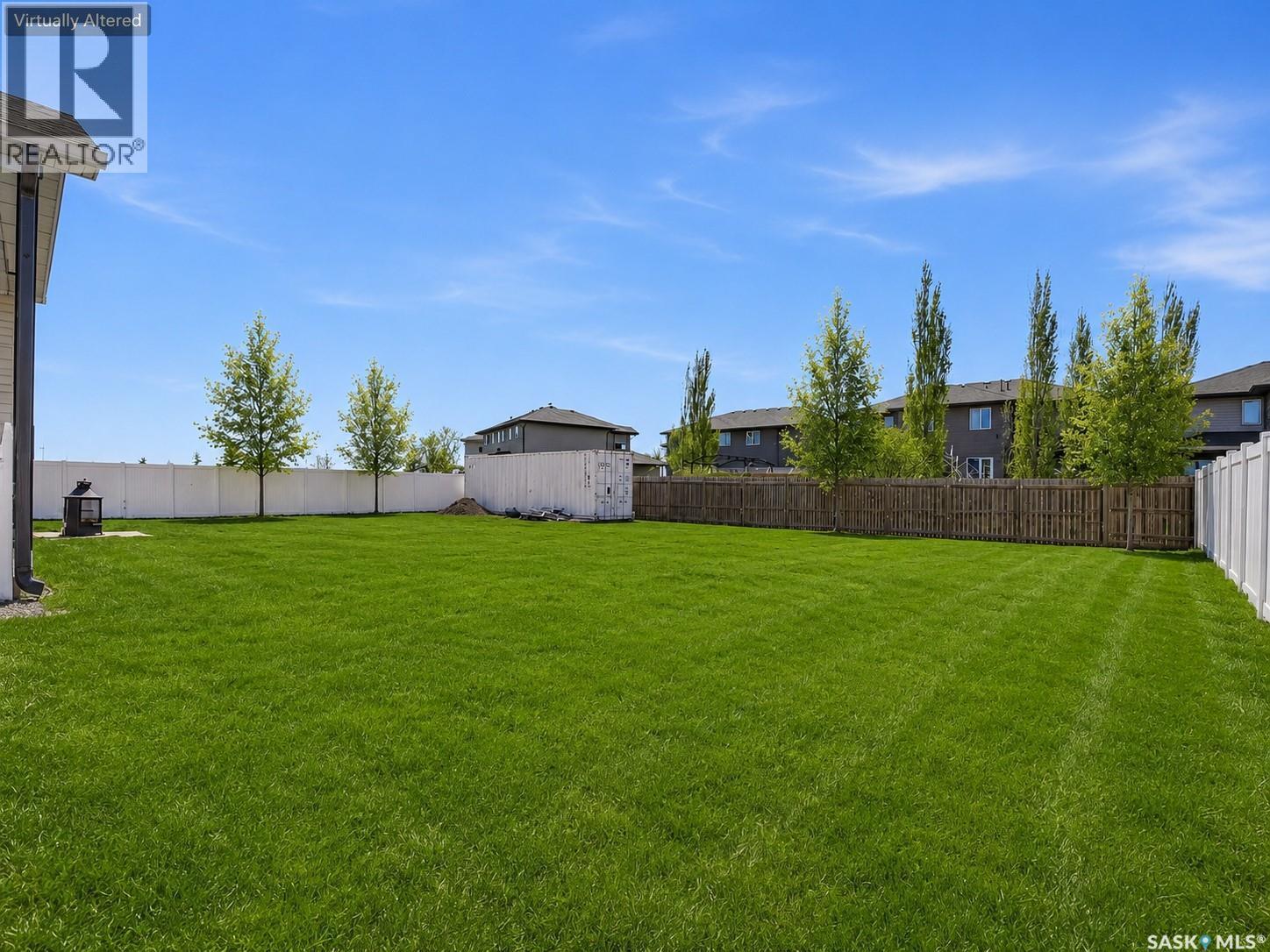 7 Loewen Court, Warman, SK - Outdoor