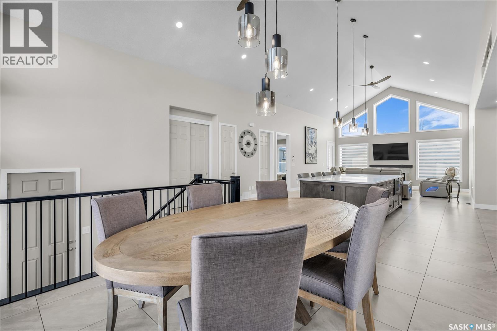 7 Loewen Court, Warman, SK - Indoor Photo Showing Dining Room