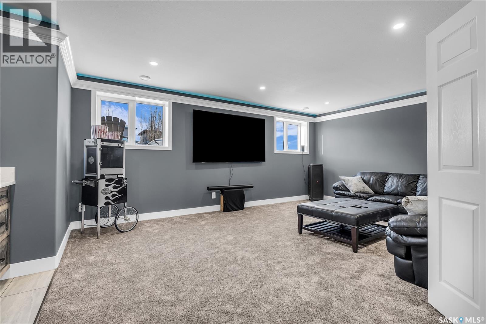 7 Loewen Court, Warman, SK - Indoor