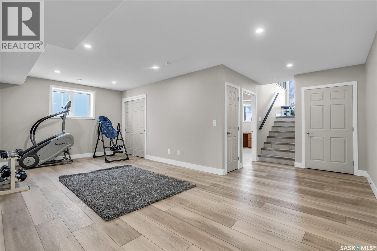 7 Loewen Court, Warman, SK - Indoor Photo Showing Other Room