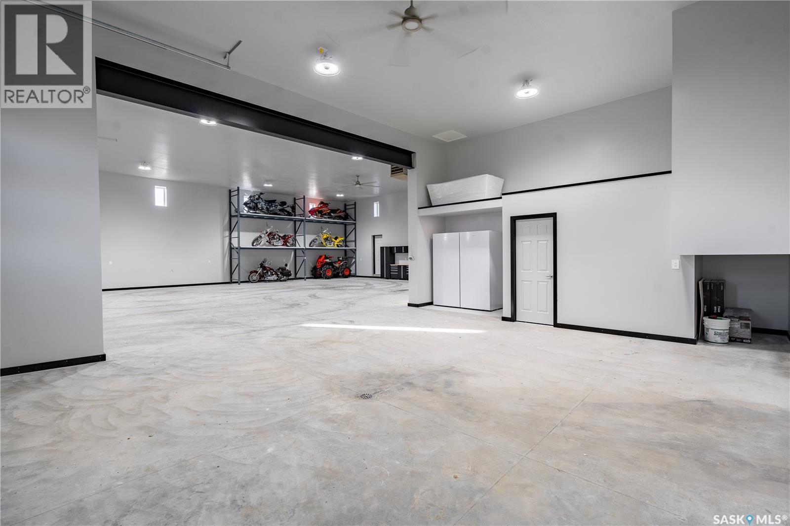 7 Loewen Court, Warman, SK - Indoor