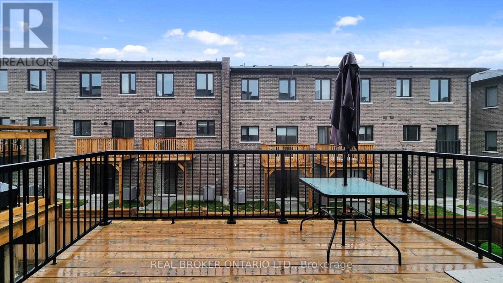 2508 Castlegate Crossing, Pickering, ON - Outdoor With Exterior