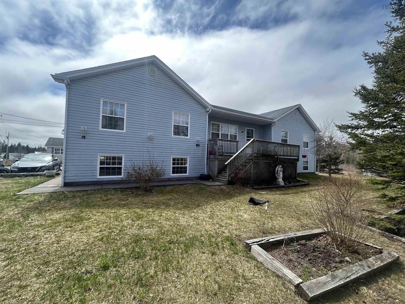 2 Pine Ridge Rd, Lower South River, NS