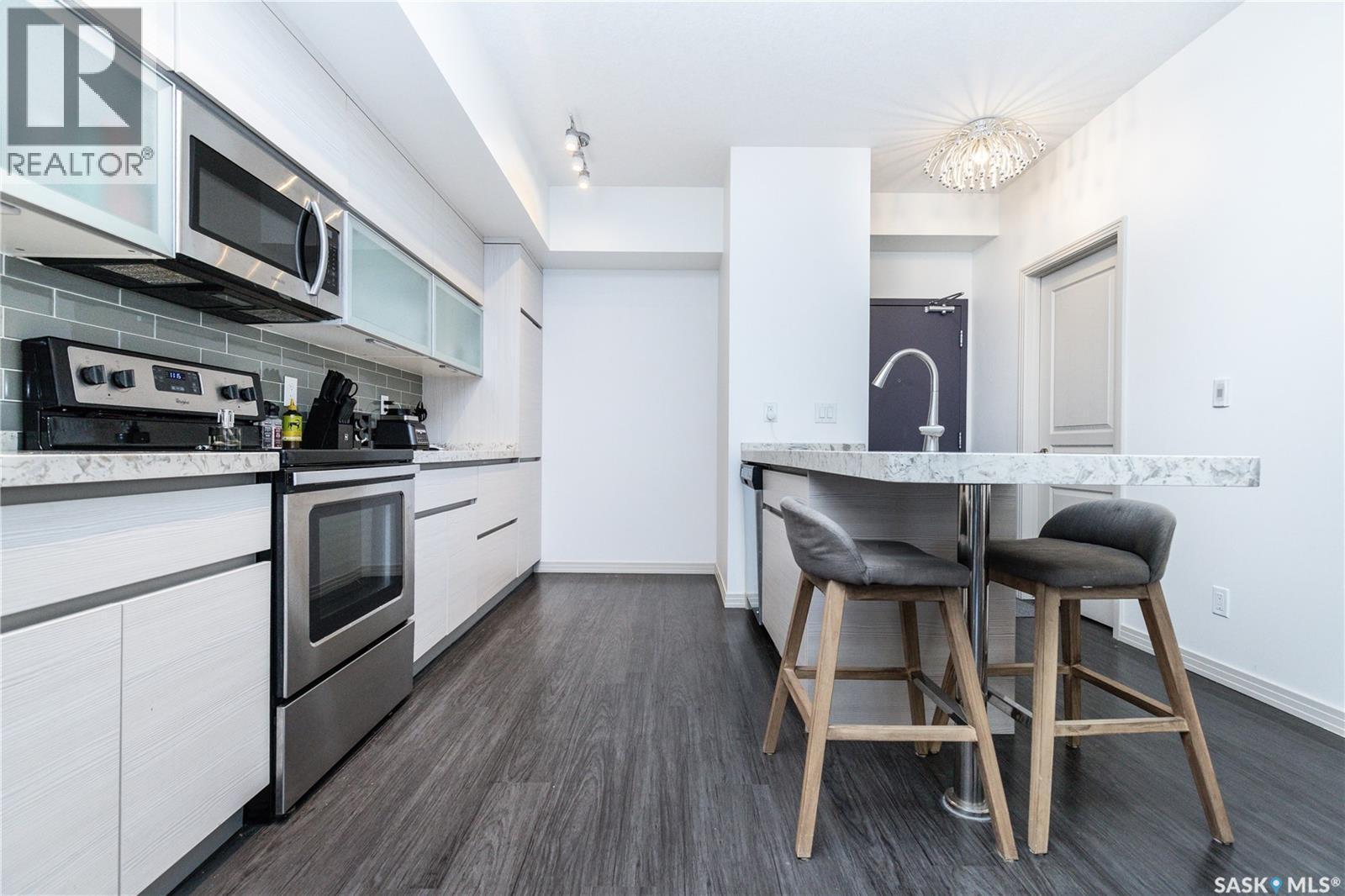 122 223 Evergreen Square, Saskatoon, SK - Indoor Photo Showing Kitchen With Upgraded Kitchen