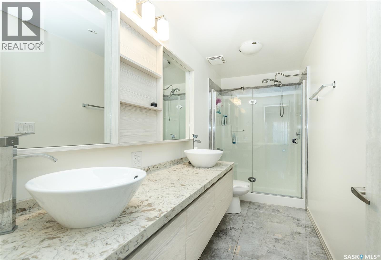 122 223 Evergreen Square, Saskatoon, SK - Indoor Photo Showing Bathroom