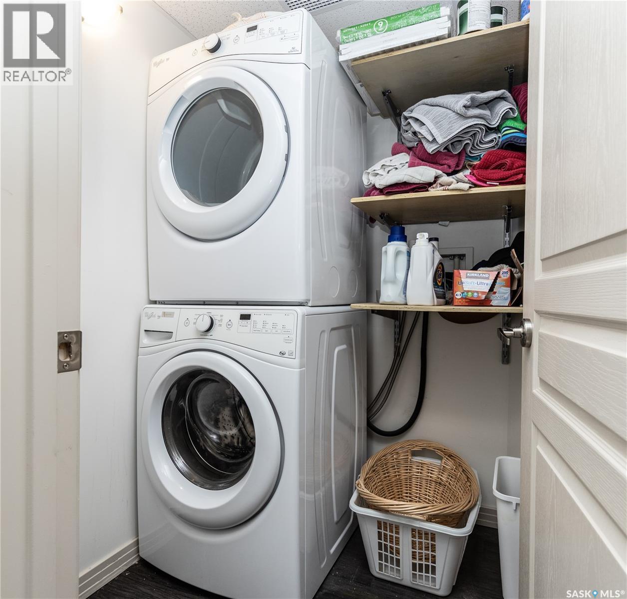 122 223 Evergreen Square, Saskatoon, SK - Indoor Photo Showing Laundry Room